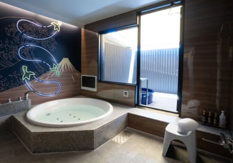 HOTEL HOQA 花色の湯 個室サウナ 外気浴 3