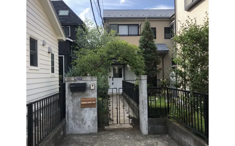 SAUNA HIDE OUT 外観