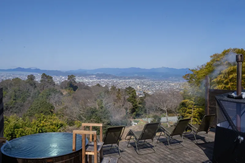 都心から60分で別世界。箱根の絶景テントサウナ「サバンナ箱根」が最高すぎた